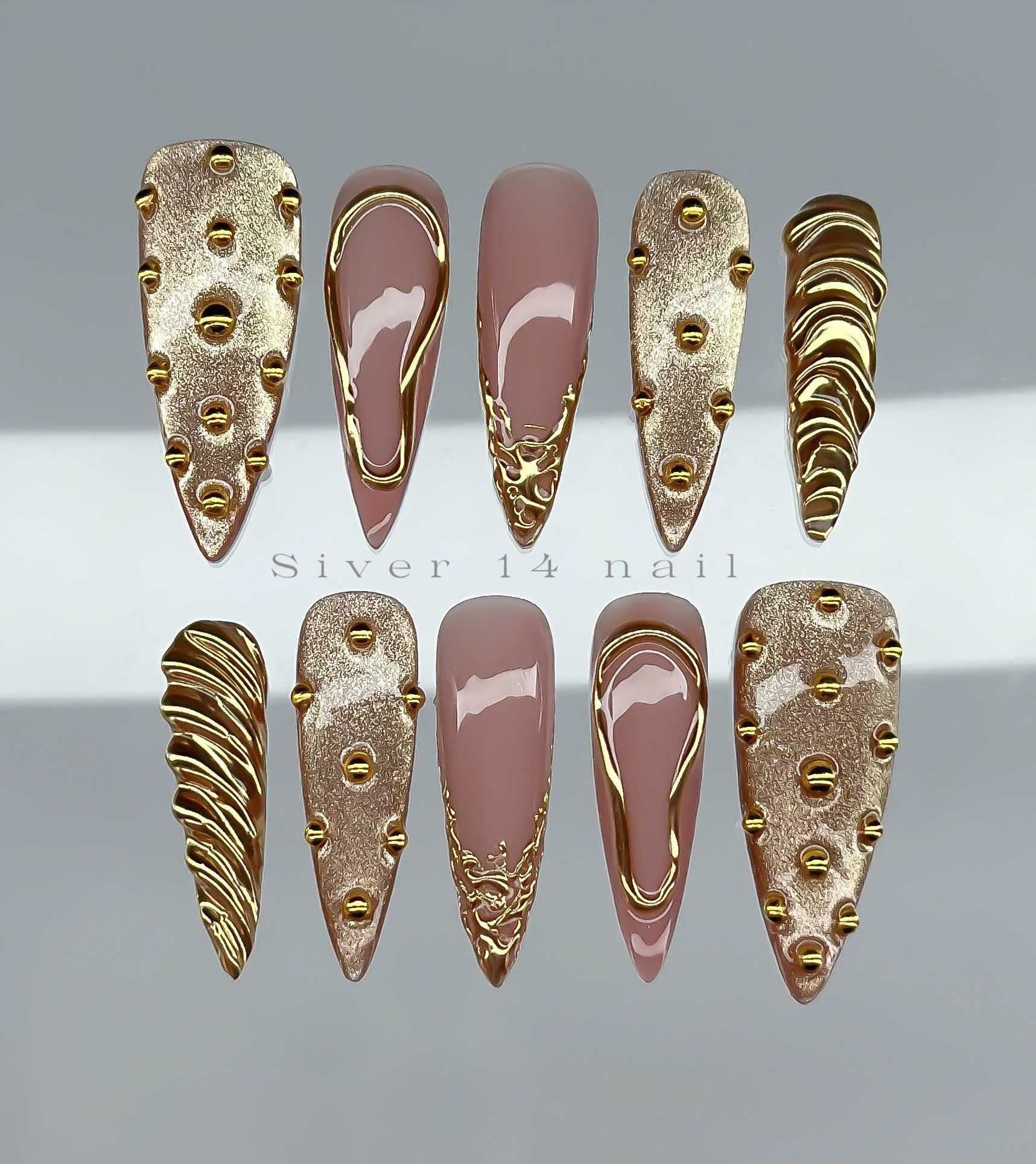 Champagne Luxe Outline (182)